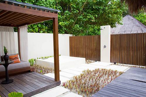 16862070229_1901c52d0c