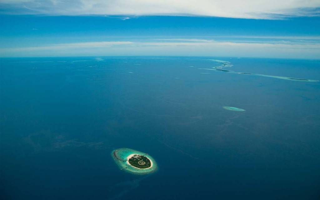 park-hyatt-maldives-exterior-aerial-landscape.jpg.1340x0_default