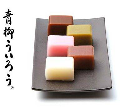 日本手信 「外郎糕」看起來跟「羊羹」很像。