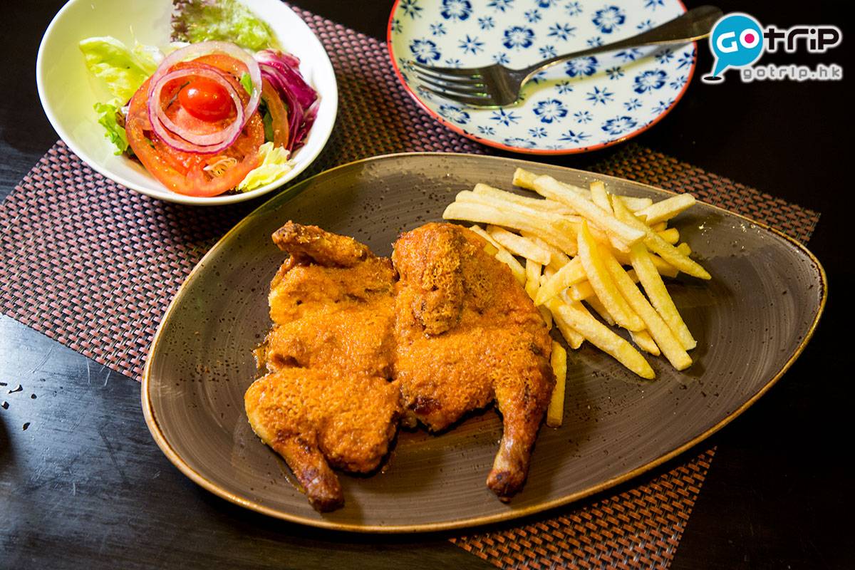 澳門美食2020 非洲雞分量不算少，配搭薯條、沙律。