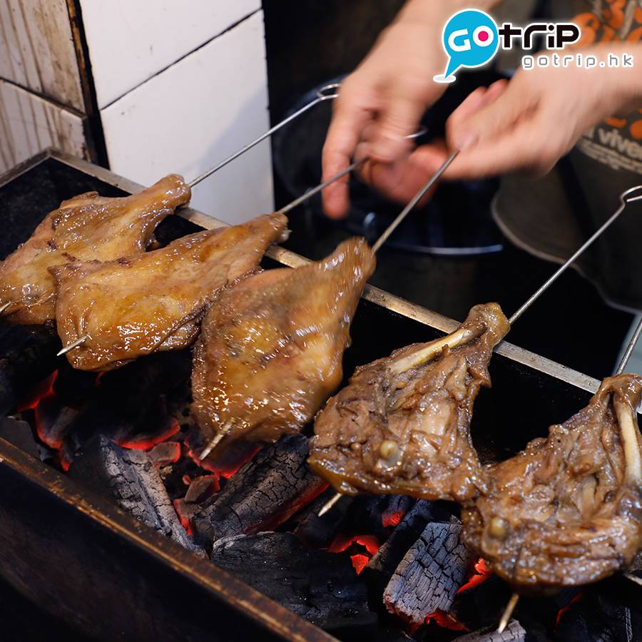 澳門美食2020 食落雞髀肉質滑嫩，令人大口大口地享受著！