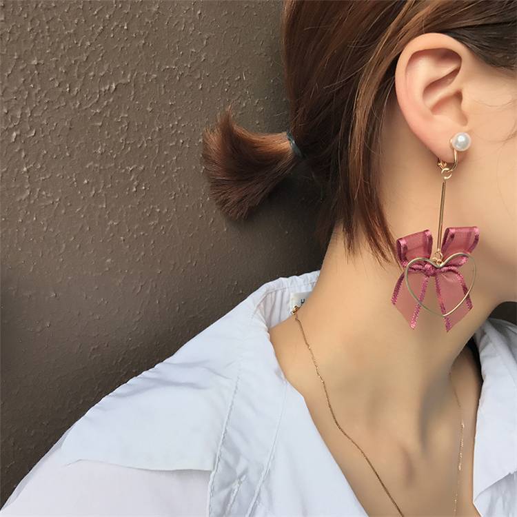 淘寶飾物 手作紅色蕾絲蝴蝶結長款耳釘 ¥18.89/對（約HK） (按此購買)
