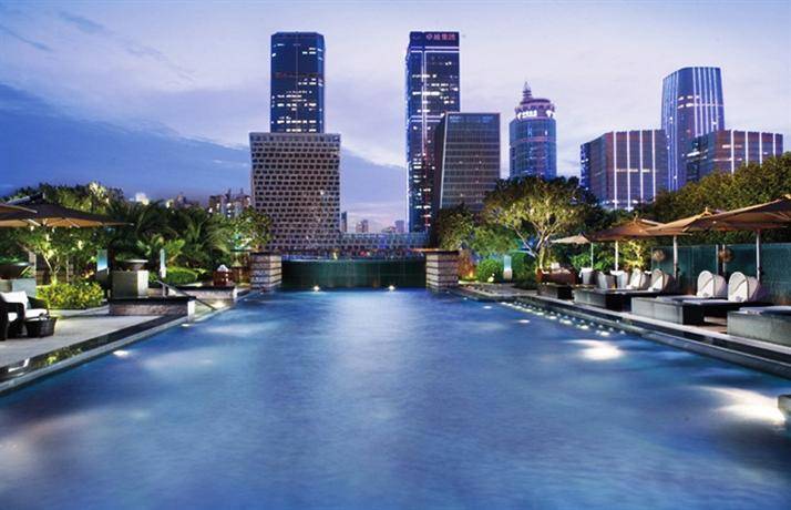 深圳酒店推介 酒店位於深圳福田區，地理位置優越。