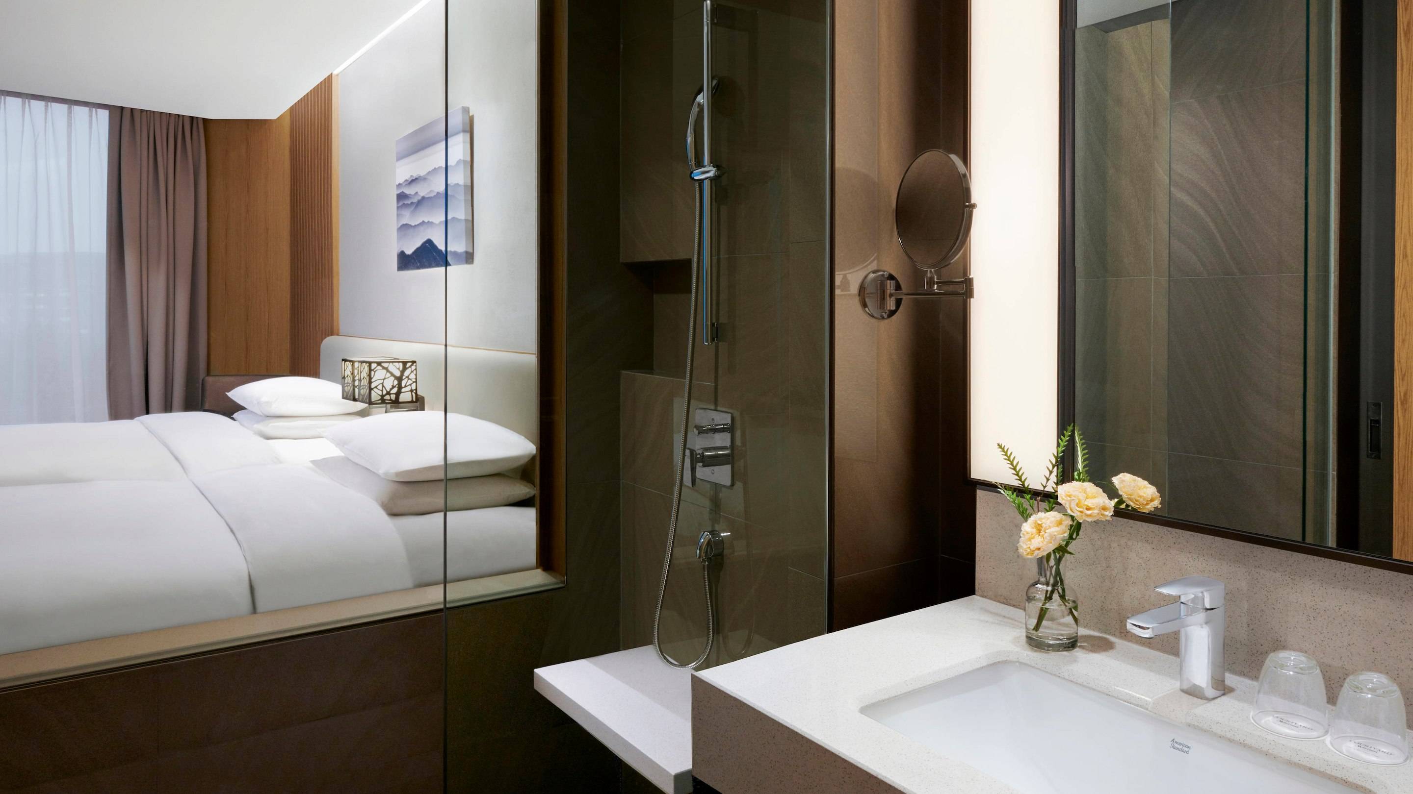 2019首爾新酒店 廁所和房間是用了玻璃來分隔開。