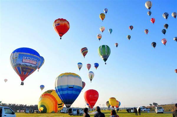 九州景點 一般人只可以喺地面上觀賞熱氣球升空，係冇得乘坐熱氣球嘅！