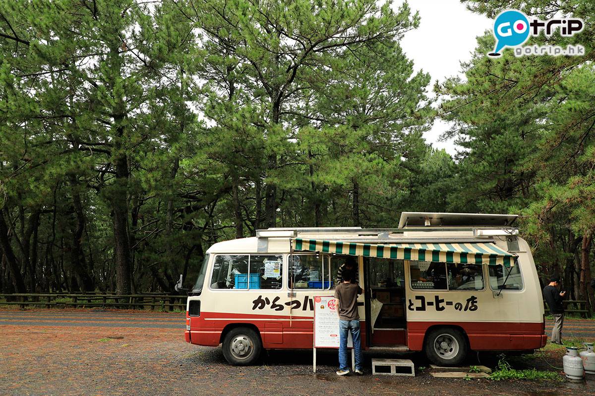 日本櫻花2021 單看巴士本身，絕對想不到是當地名物漢堡包店。