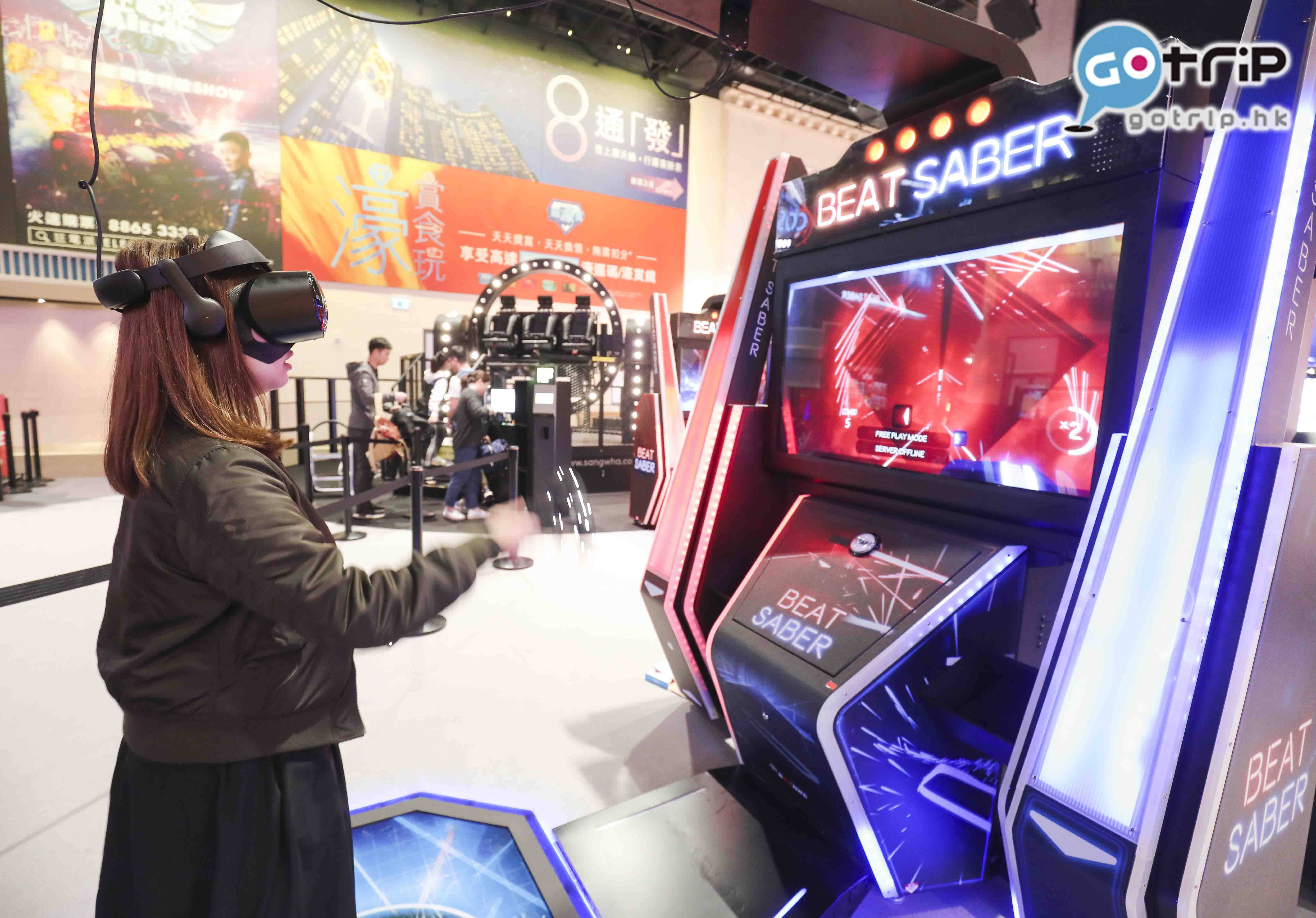 澳門 VR Legend Heroes Park 激光劍節拍機（Beat Saber VR）
