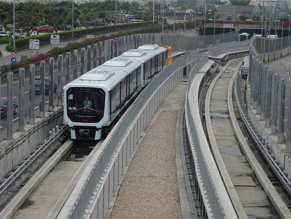 澳門輕軌 輕軌氹仔線採用全自動駕駛的膠輪列車系統。