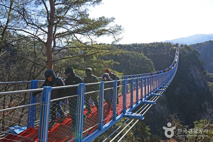 現實在吊橋經常佈滿人（圖片來源：韓國觀光公社）