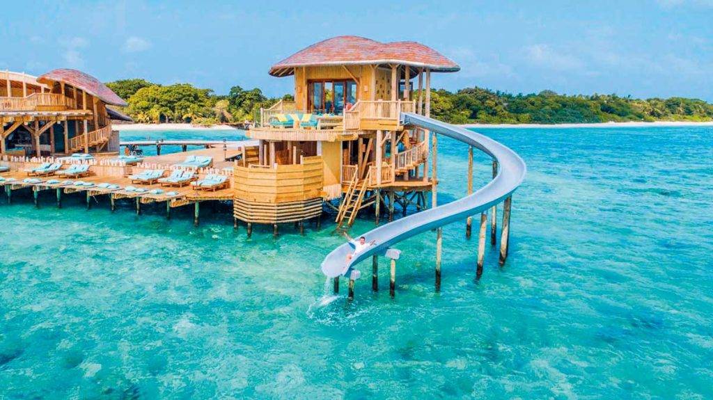 馬爾代夫酒店｜全球最大水上獨立屋新登場 設夢幻滑梯瀡入海