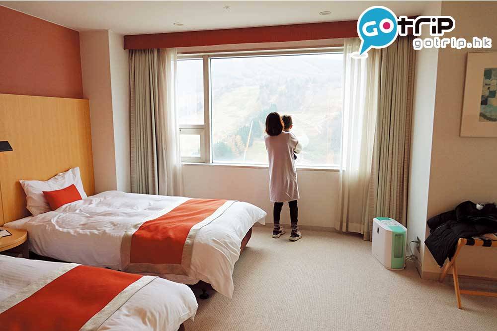 日本親子遊 入住安比格蘭酒店的本館，房間景色一流，正對著安比高原滑雪場。