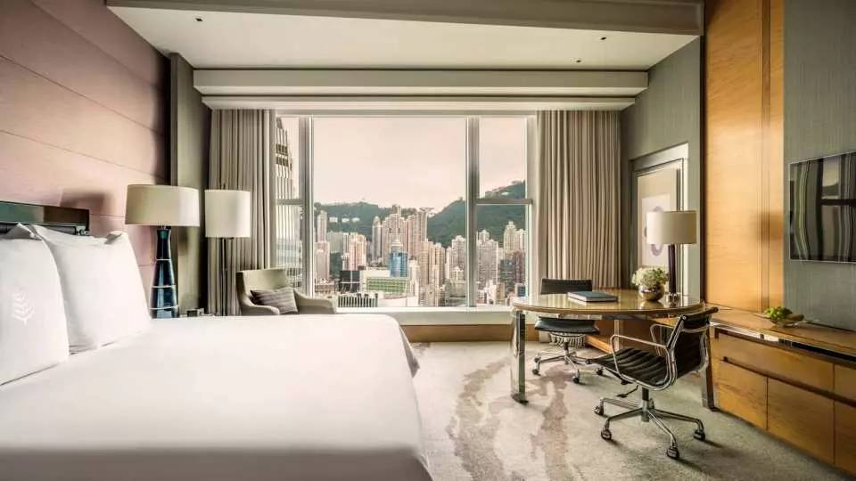 四季酒店Staycation 豪華山景客房 Deluxe Peak View Room