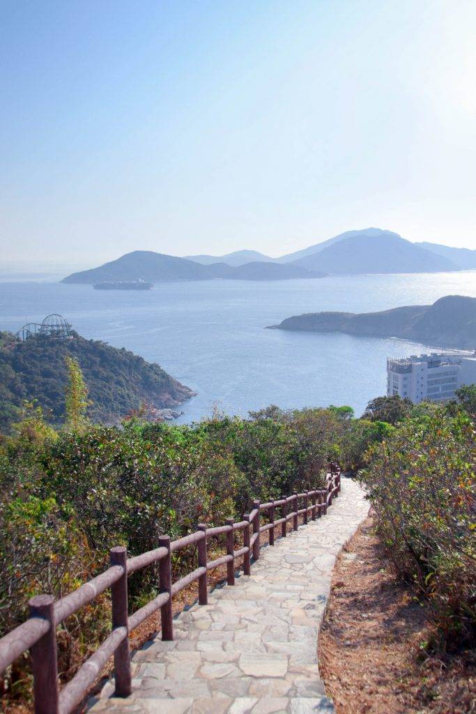 旅遊產品選舉 喜歡行山的住客，可以順道到南朗山、玉桂山、香港仔水塘等南區遠足路徑。