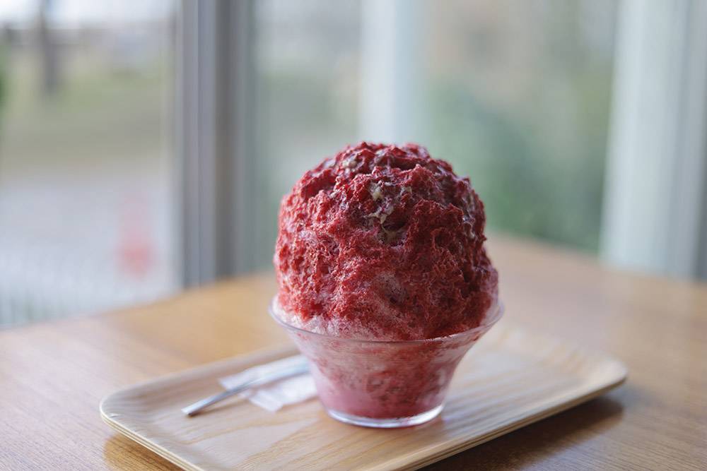 香川美食推介 使用新鮮水果製成的特色刨冰份量超大，色彩鮮艷！