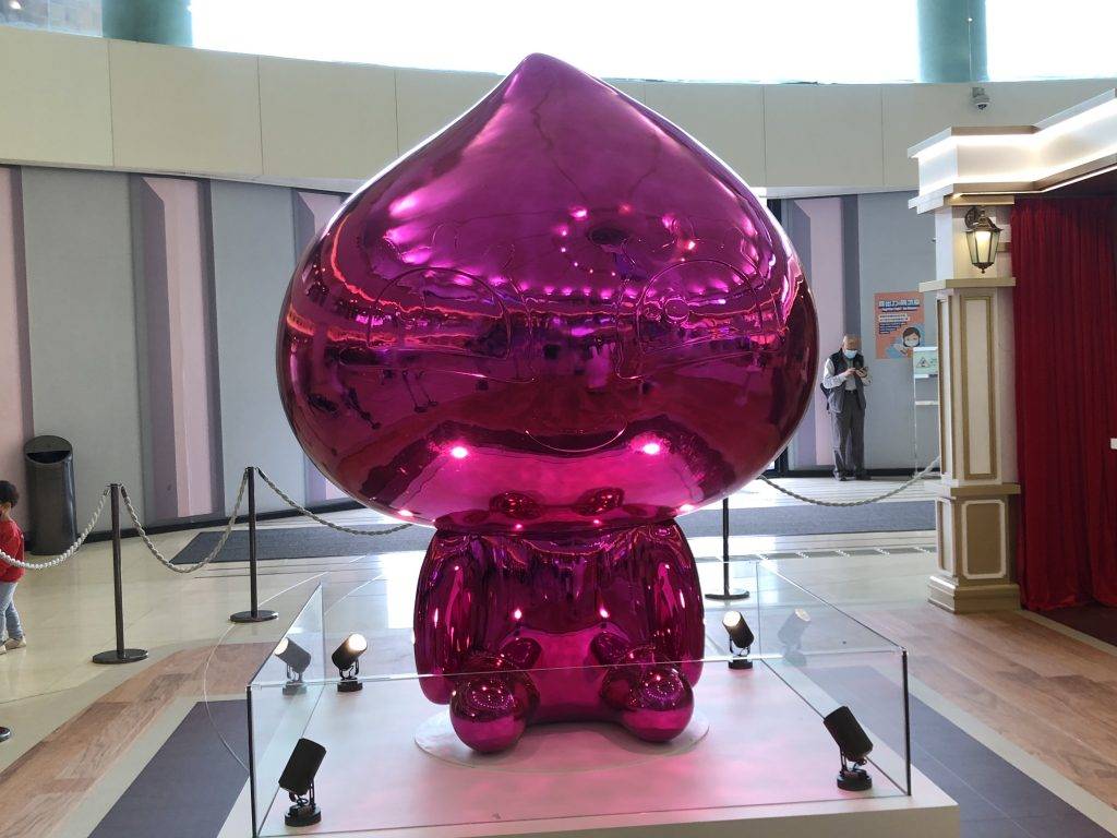Kakao Friends藝術館 2.5米高電鍍粉紅Apeach