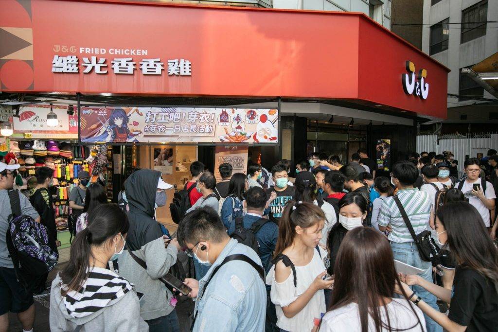 台灣知名炸雞店繼光香香雞源自台中，品牌自1973年創立，在台灣超有人氣。