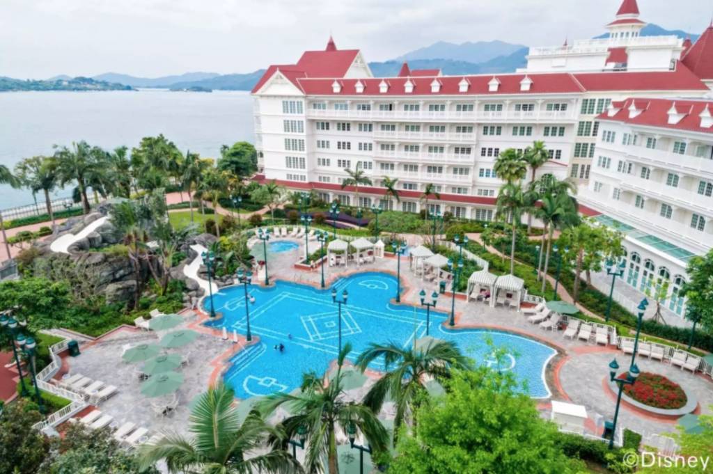 香港迪士尼樂園酒店激抵優惠，4人家庭房價9起！兩大兩細（12歲以下兒童）一齊入住無需加錢。