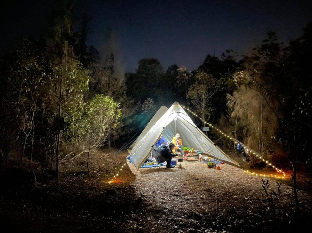 南丫島露營 【南丫島露營】夜晚未有太大光污染，因此可以欣賞星空。