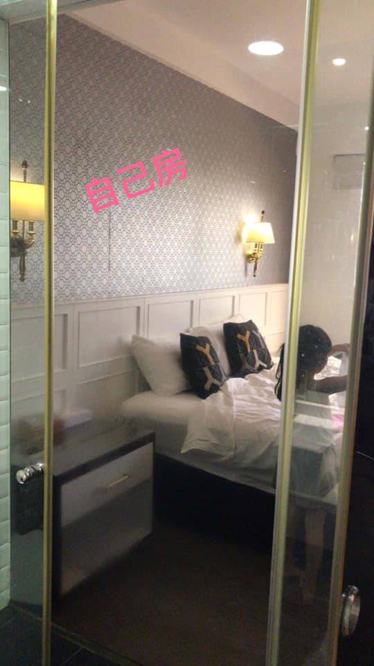 自己房間無窗簾阻隔。（圖片來源：Facebook群組「香港 Staycation 酒店交流谷」）