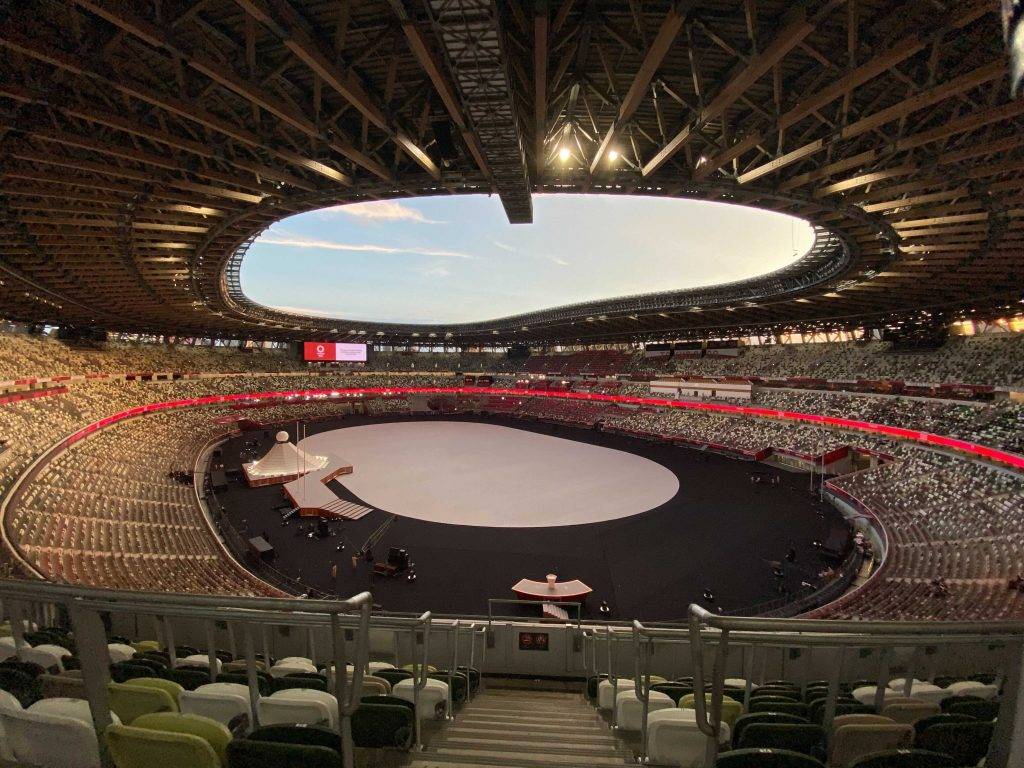 2021東京奧運開幕禮 新國立競技場亦是木製建築，呼應今次奧運「環保」主題。