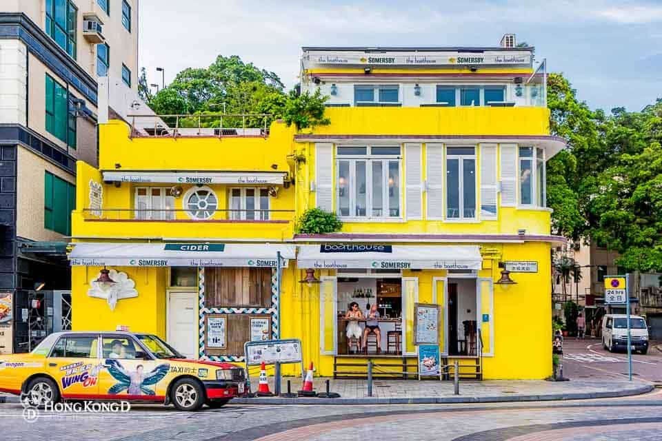 大叔的愛ViuTV｜後期被粉刷成黃色，大家改口稱為「黃屋」。（圖片來源：HONGKONGD 授權使用）