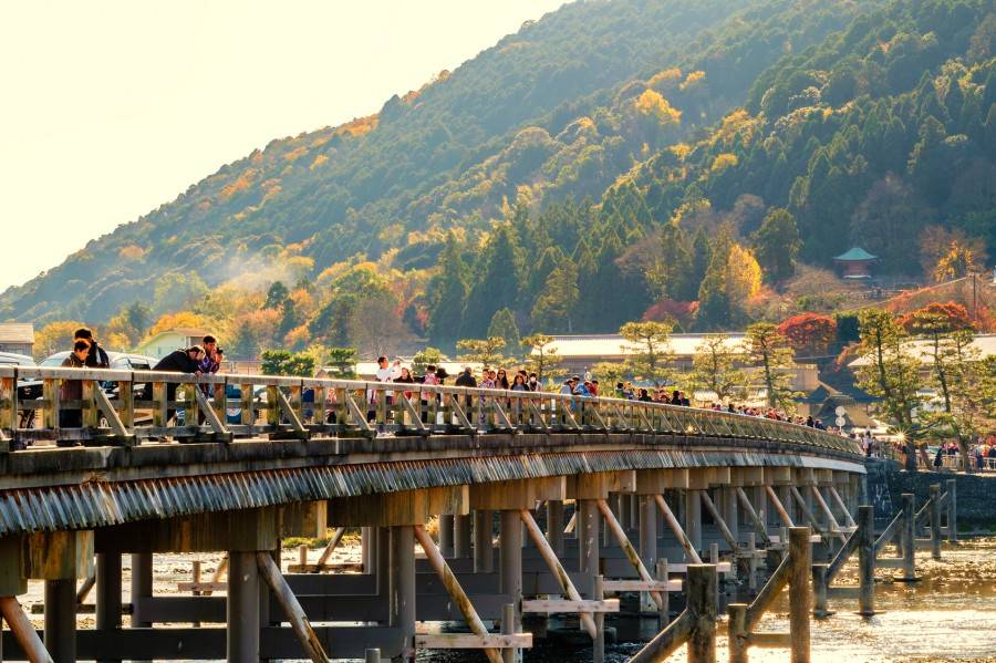 日本都市傳說 行渡月橋原來不能回頭！
