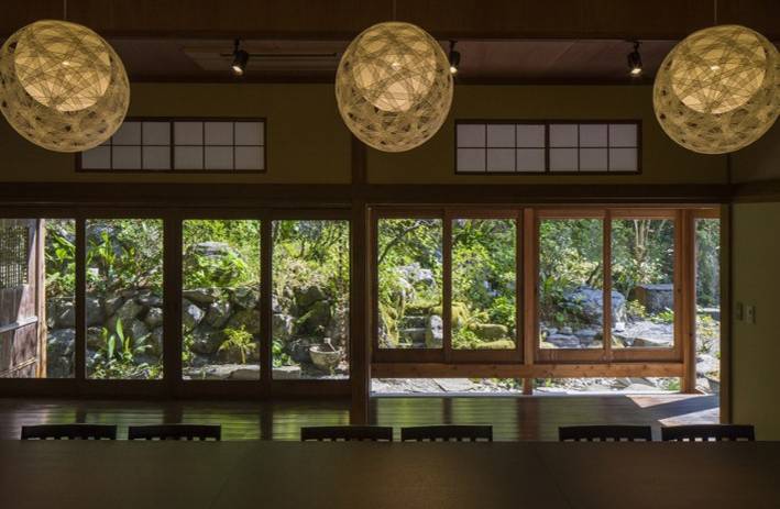 四國 處處可見日式美學設計，餐廳可見經過細心修飾的庭園景致，料理也變得特別滋味。（圖片提供： 愛媛縣）