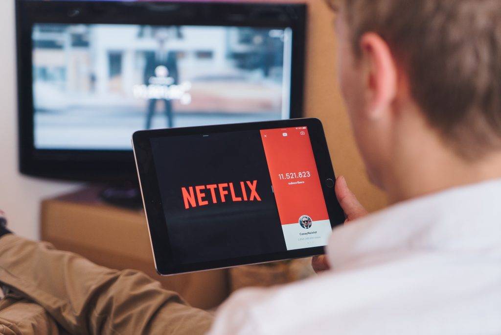 Netflix這類串流平台改變了近年觀眾的觀影習慣。（圖片來源：Unsplash.com）