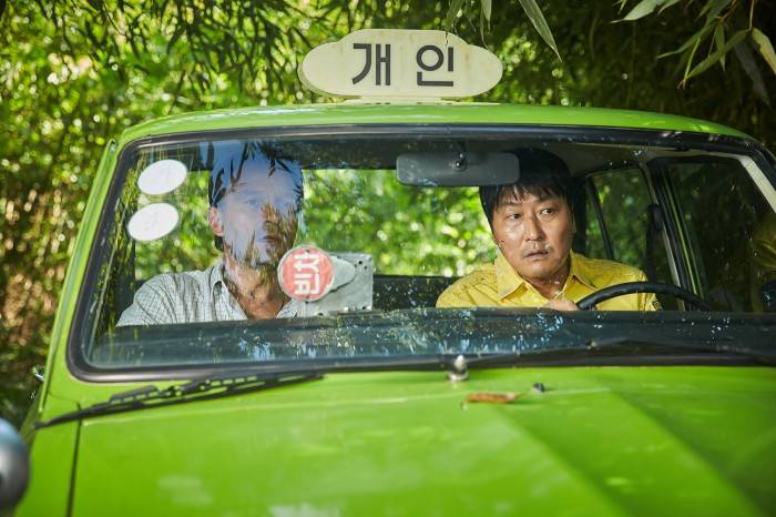 韓國著名電影《逆權司機》於2017年上映，以1980年光州民主化運動為背景 （圖片來源：《逆權司機》）
