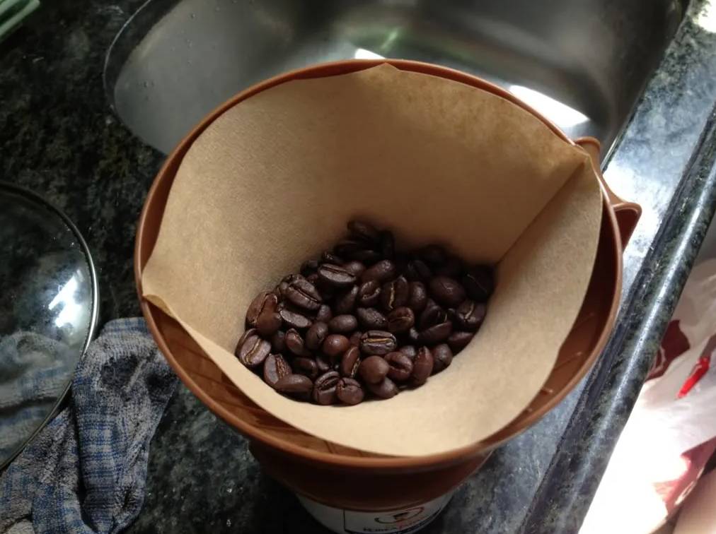 咖啡豆 陳豪 網民指咖啡豆沖出來的咖啡淡而無味，懷疑中伏受騙