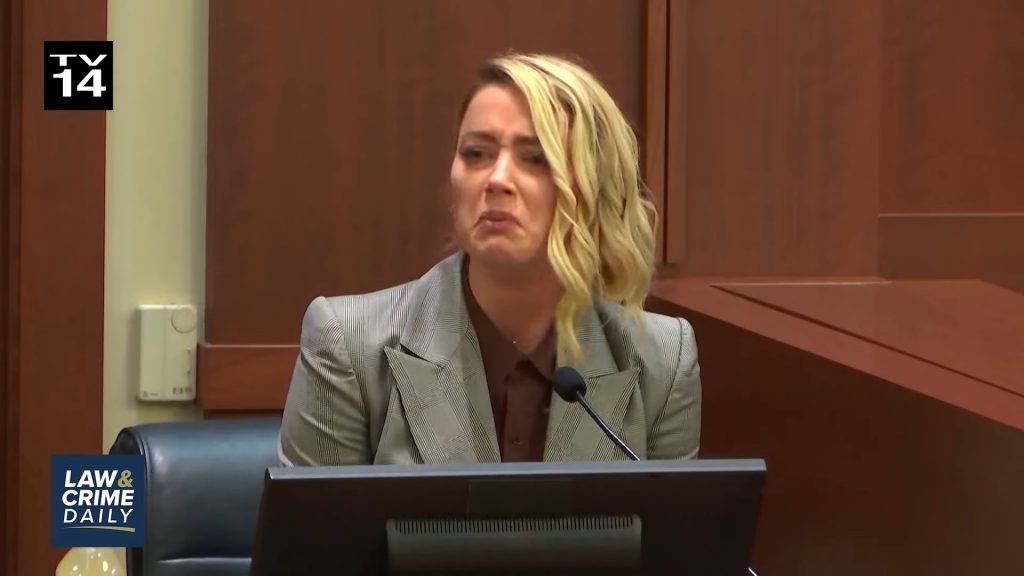 Johnny Depp 在最後一次審訴中，Amber Heard突然自爆。