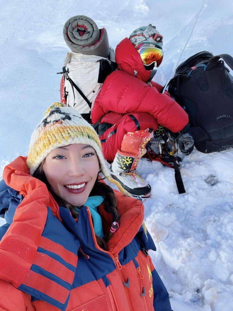 曾格爾 世界第二高峰 29歲的台灣著名登山家曾格爾有「登山女神」之稱