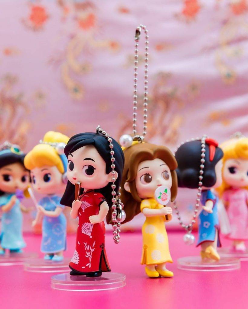 名創優品 跪低致歉 網民不滿官方帳號錯誤形容身穿中式旗袍的娃娃為日本「藝伎」