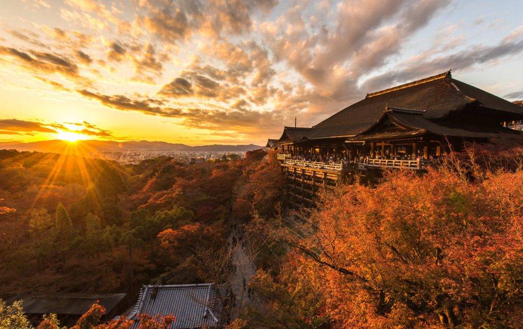 日本紅葉情報2022 25大紅葉名所 京都清水寺清水舞台維修後重開，開關後大家可以重遊經典日本紅葉 景點！