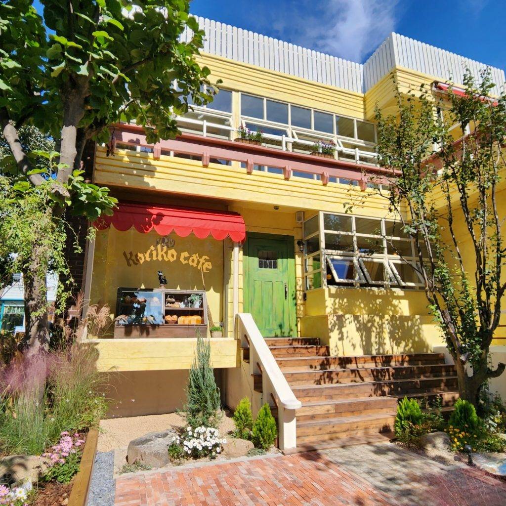 魔女宅急便 位於首爾延南洞的「Koriko Cafe코리코 카페）」是由韓國吉卜力工作室官方開設的主題cafe