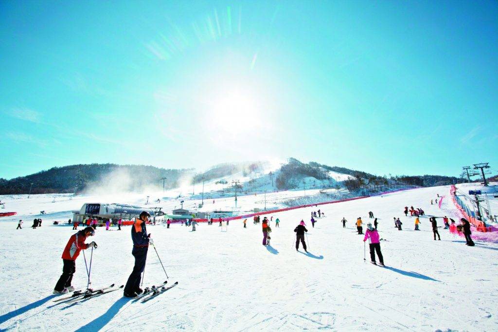 韓國首爾滑雪場 歎世界 首爾 大關嶺山脈之上，位處海拔700米