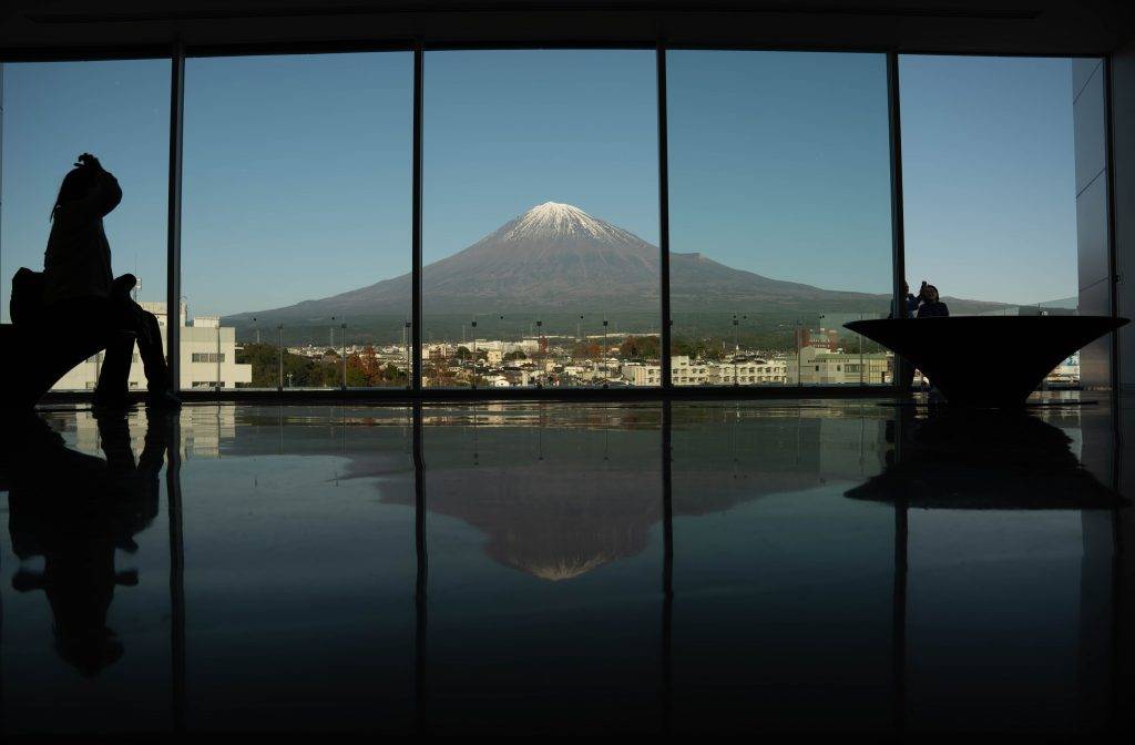 富士宮市 景點推介 中心的展望台可以拍攝倒富士。