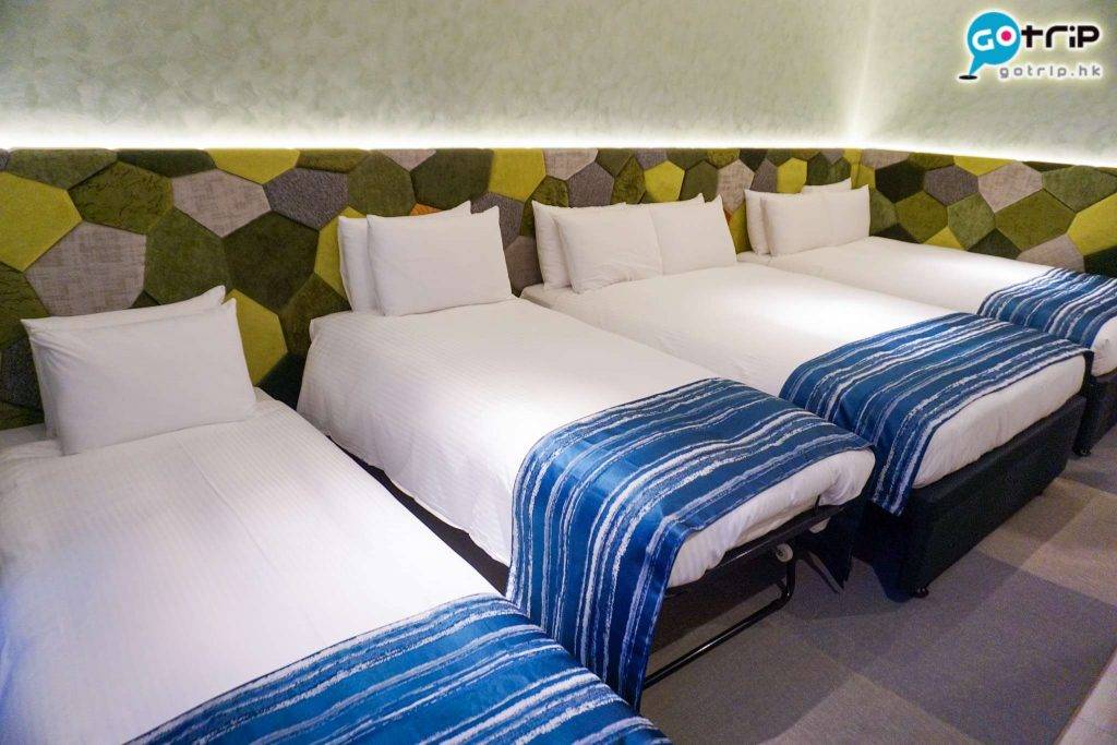 沖繩酒店 豪華客房最多可擺放4張床，適合一家人住。