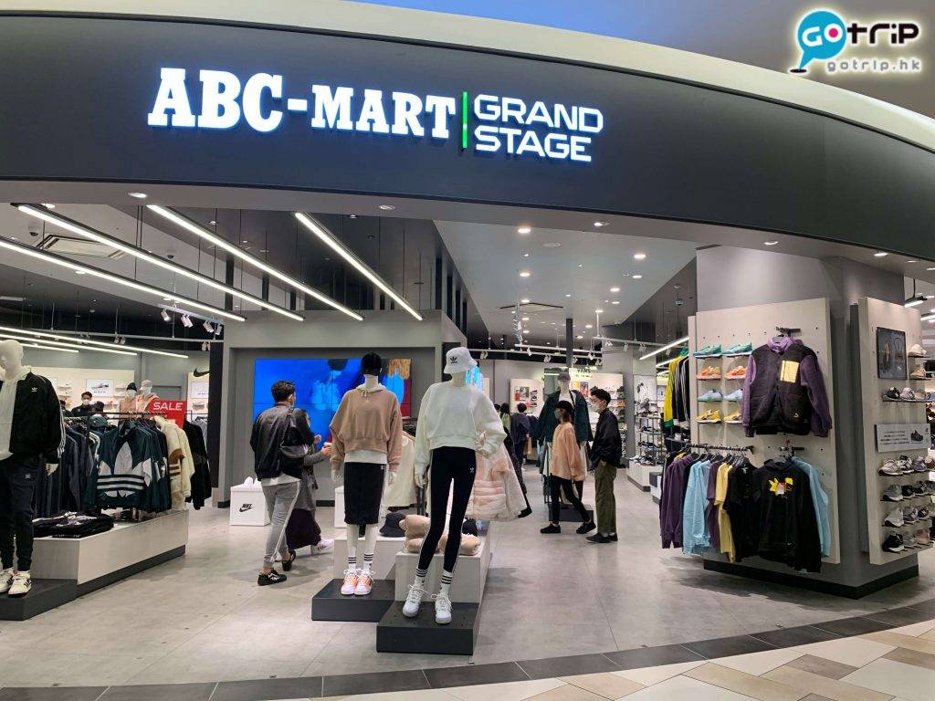沖繩Outlet ABC MART GRAND STAGE款式比一般店舖漂亮。