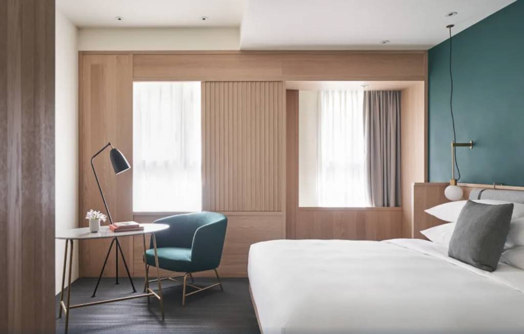台北酒店 客房採光足，設計舒適。