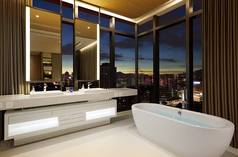 台北酒店 浴室也能享受漂亮城景。