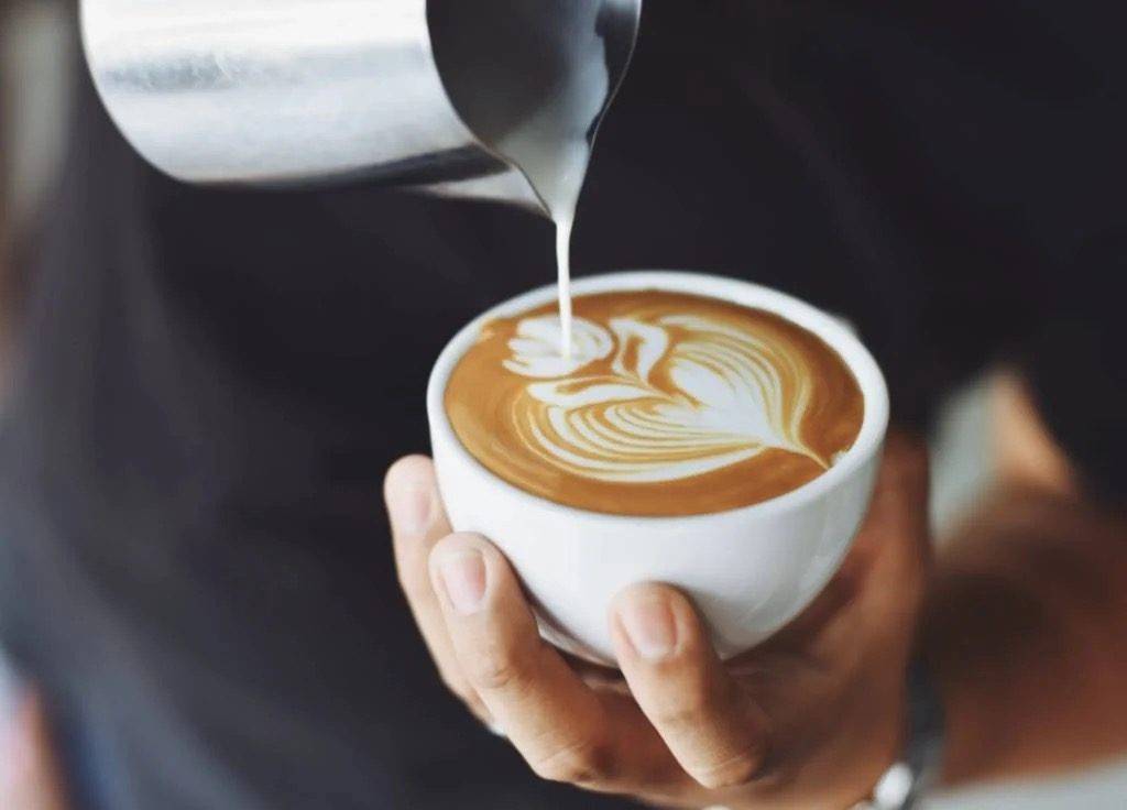 咖啡師 連鎖店 咖啡 Caffe Latte 根本沒有放糖！