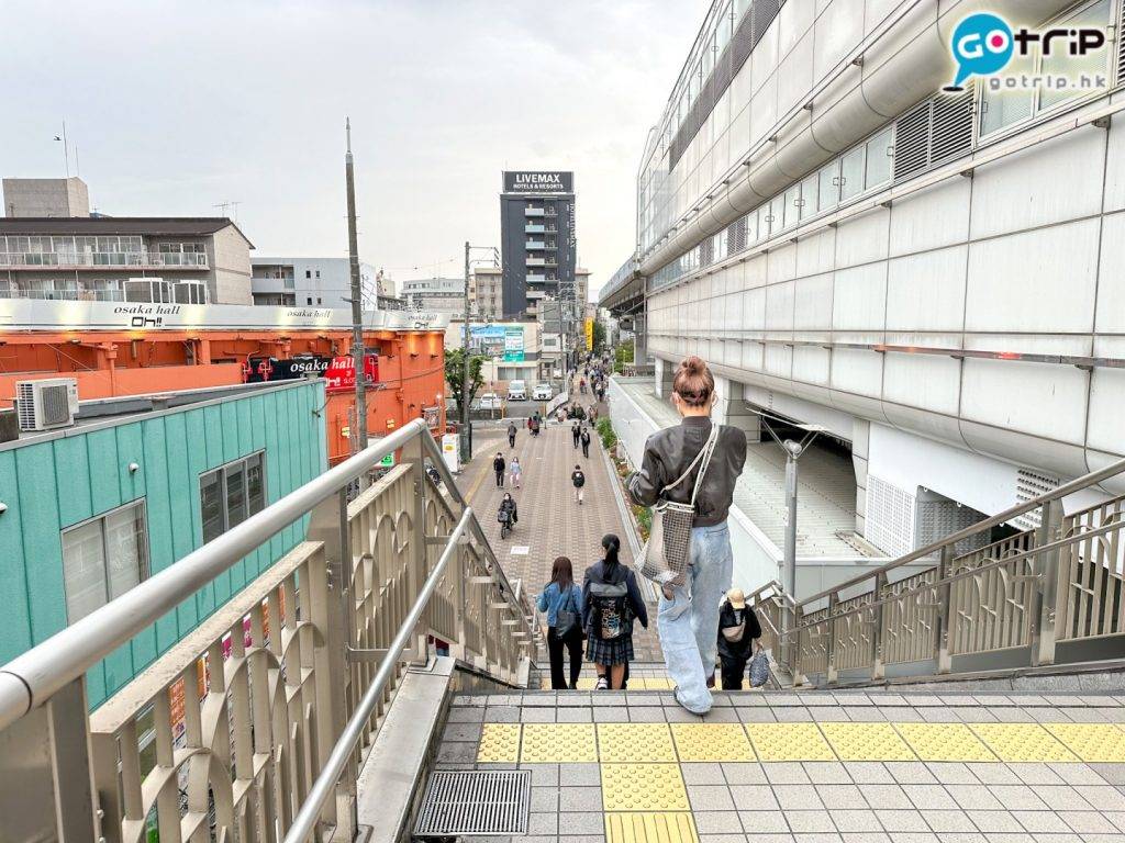 大阪三井Outlet 門真站步行8分鐘就可到達新Outlet，非常方便。