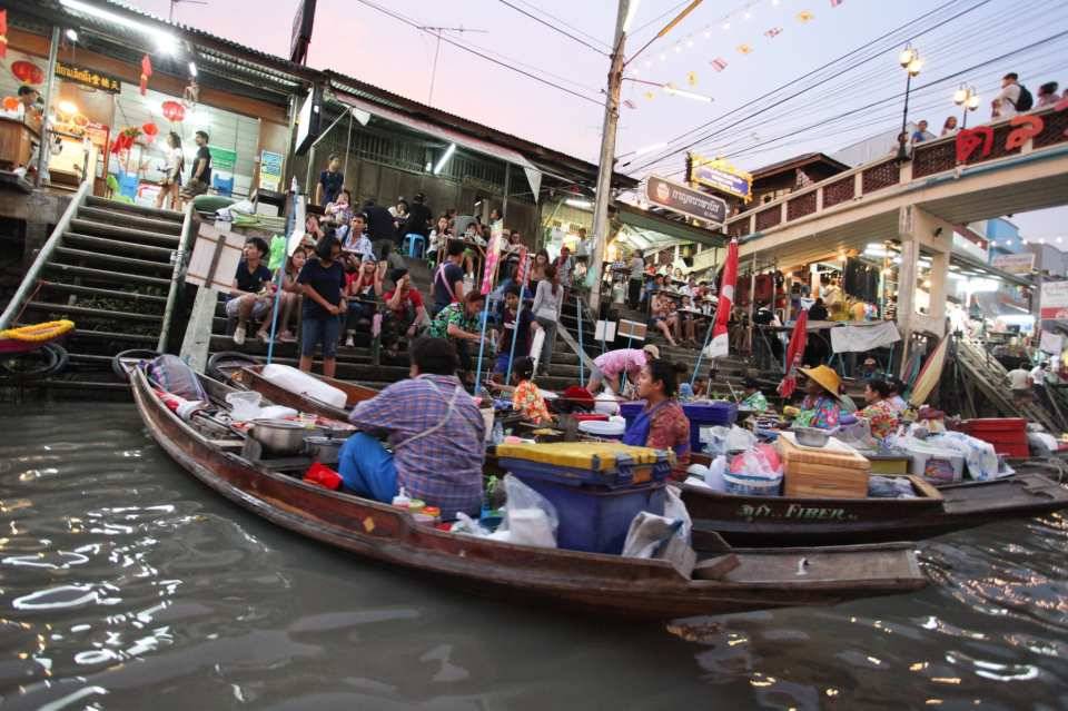 曼谷景點 四面佛 安帕瓦水上市場