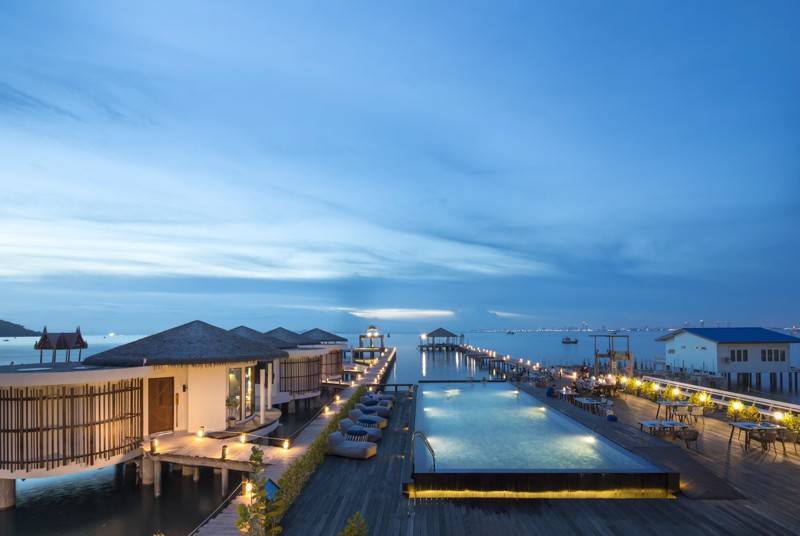 芭堤雅酒店 酒店位於海邊。