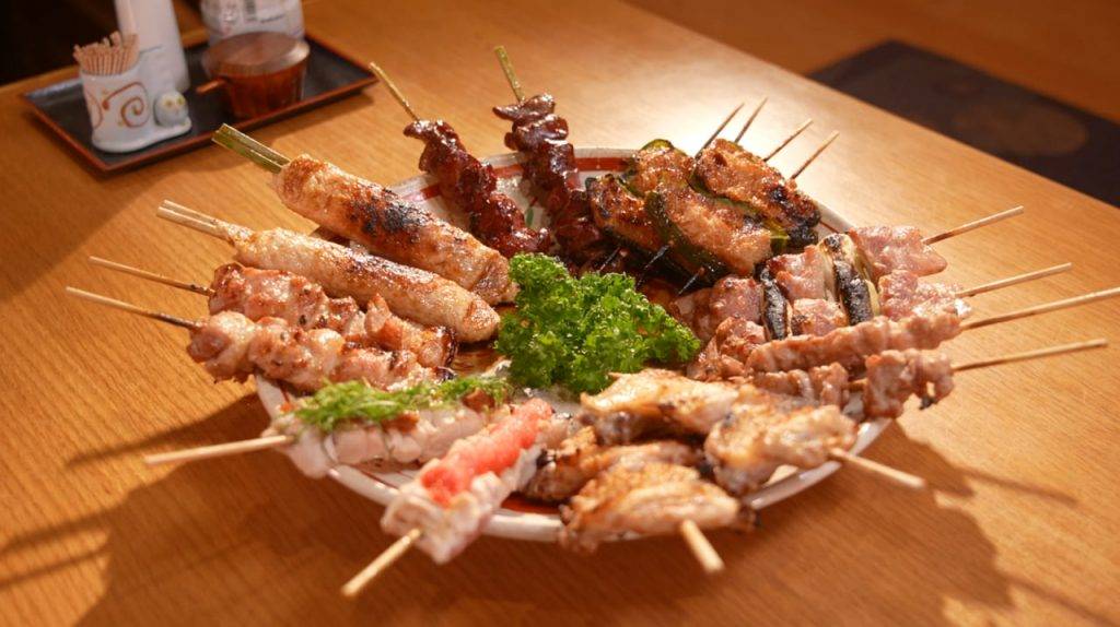 東京美食 美食推介 「雞拼盤」串燒可以食齊10款雞部位。