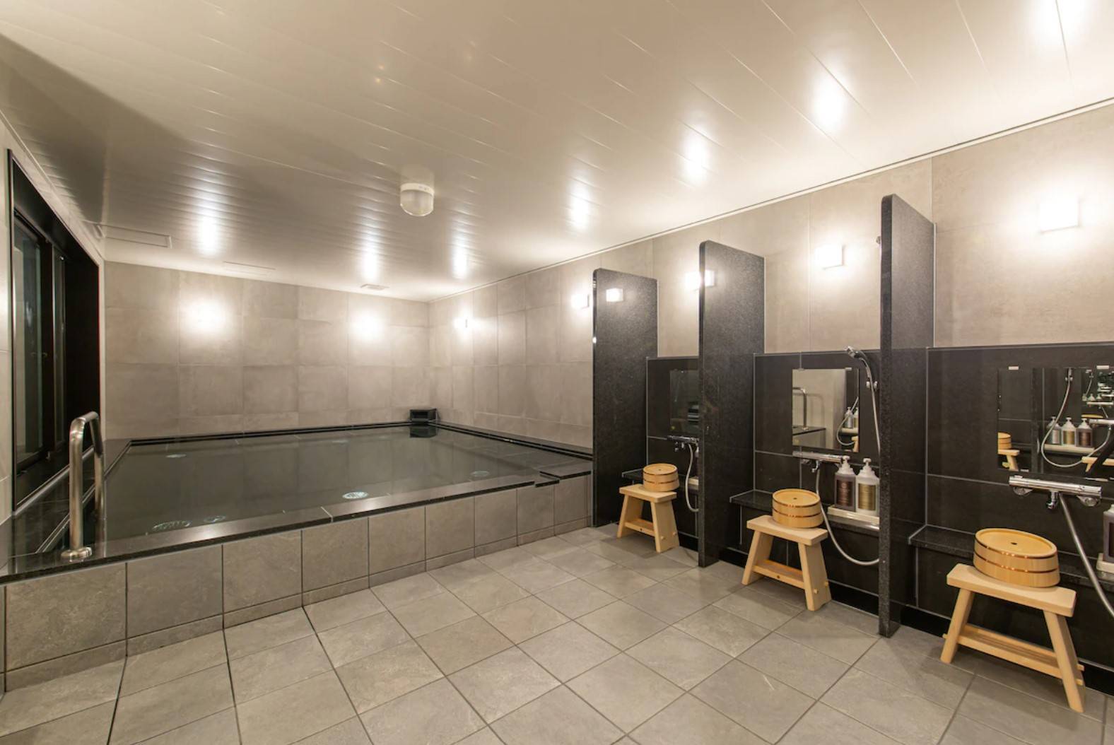京都酒店 還有男、女各一的大浴場