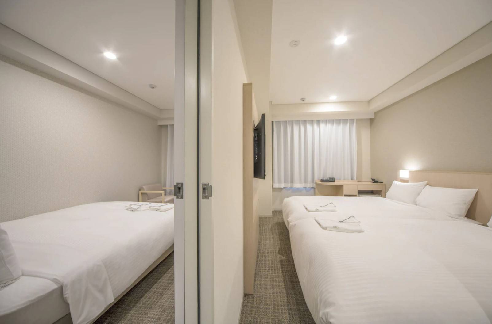 京都酒店 酒店提供室內門可連通的房型，方便兩組住客有可寬敞空間