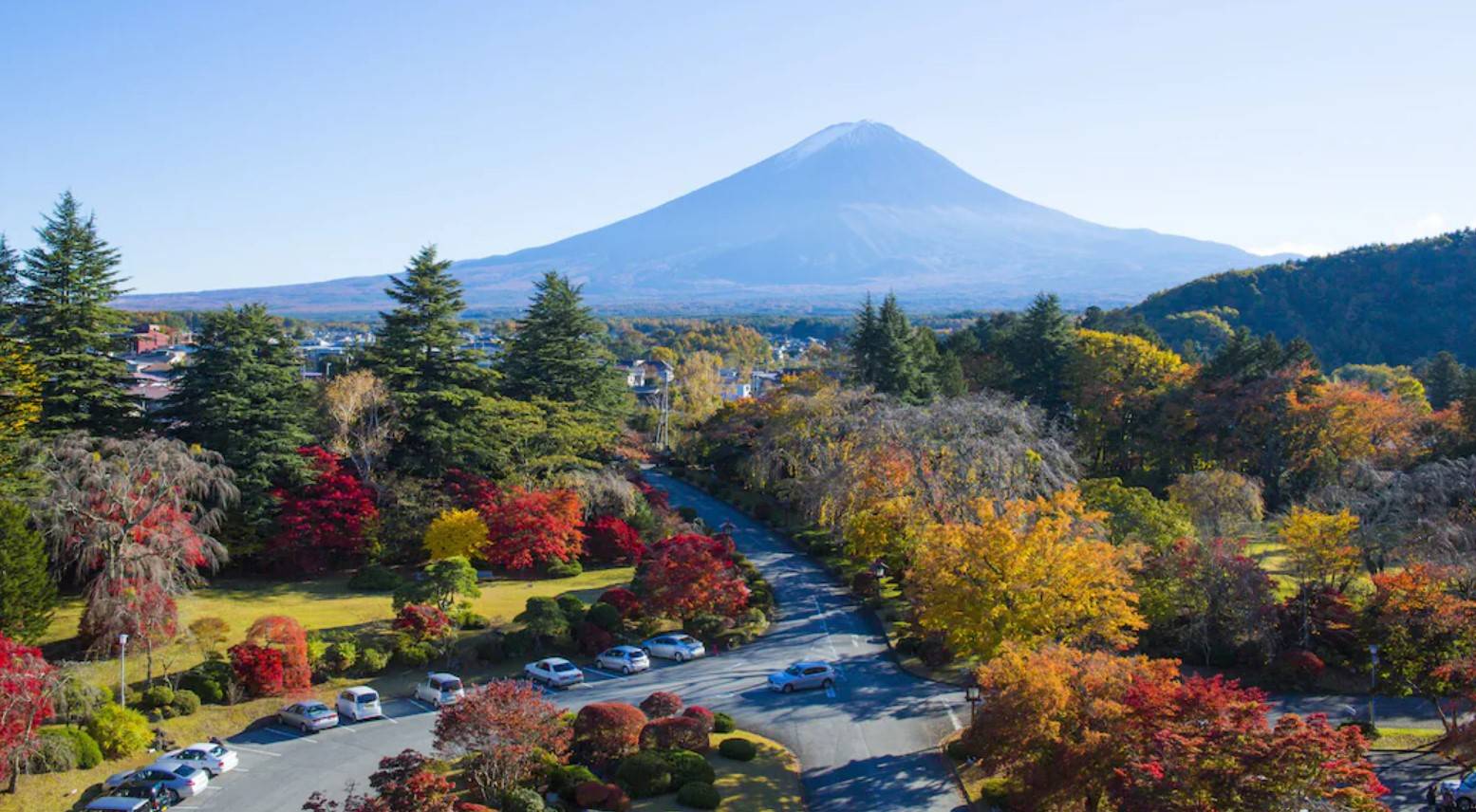 河口湖酒店 從酒店高層能看到富士山+紅葉的景緻