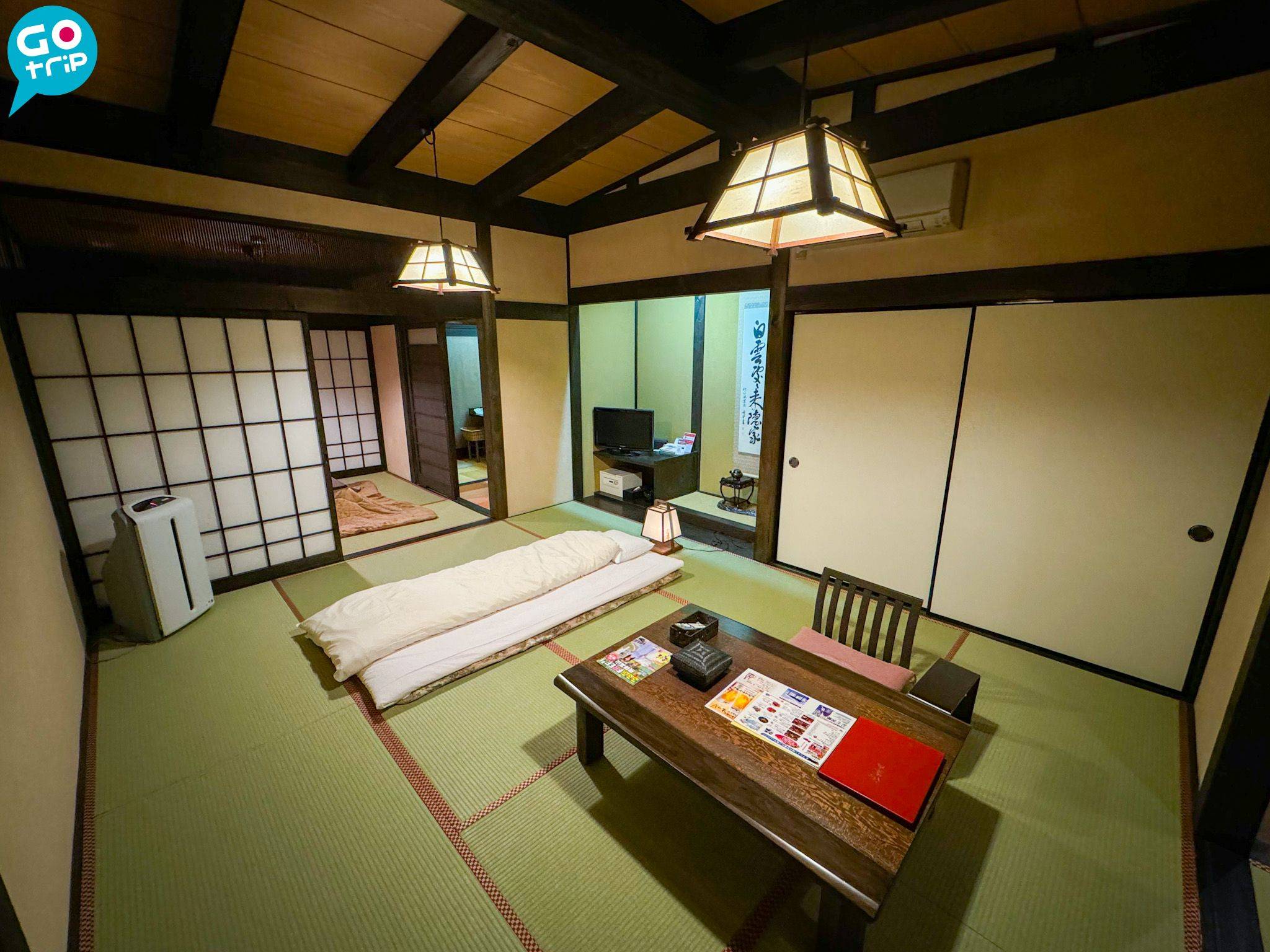 名古屋自由行 岡田旅館為百年溫泉旅館，其中和樂亭為傳統古民宅佈置。